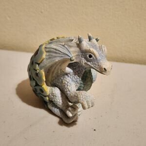 Summit Collection Veronese Baby Dragon Hatching Figurine 2009 Game Of Thrones